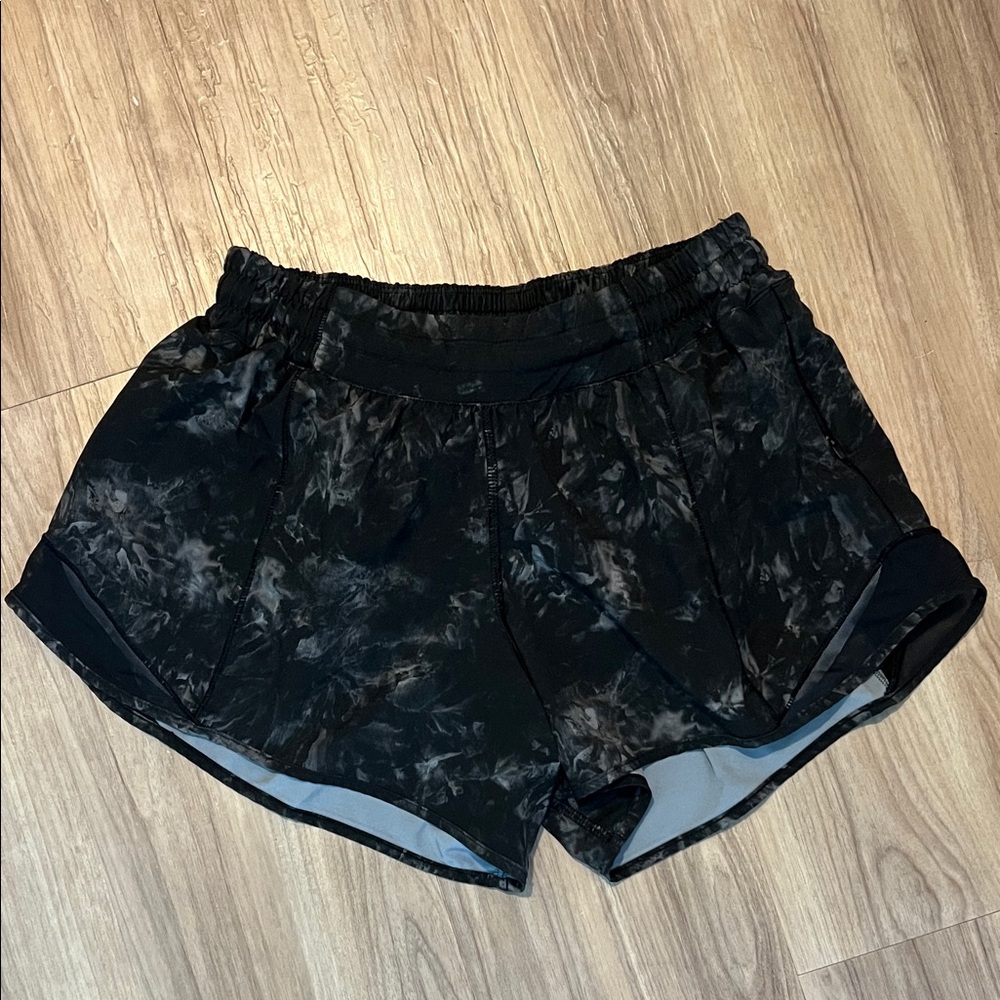 Lululemon Hotty Hot Shorts!